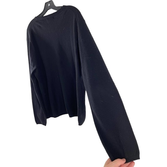 IMPERMEABLE PLATINUM BLACK V NECK MERINO CASHMERE SWEATER - Picture 5 of 6